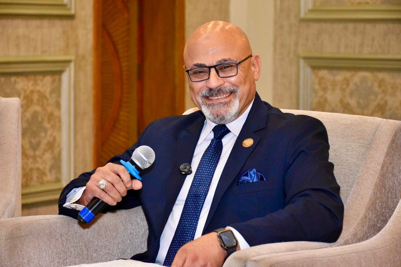 الأستاذ الدكتور ماجد عبد العظيم في إحدى الندوات