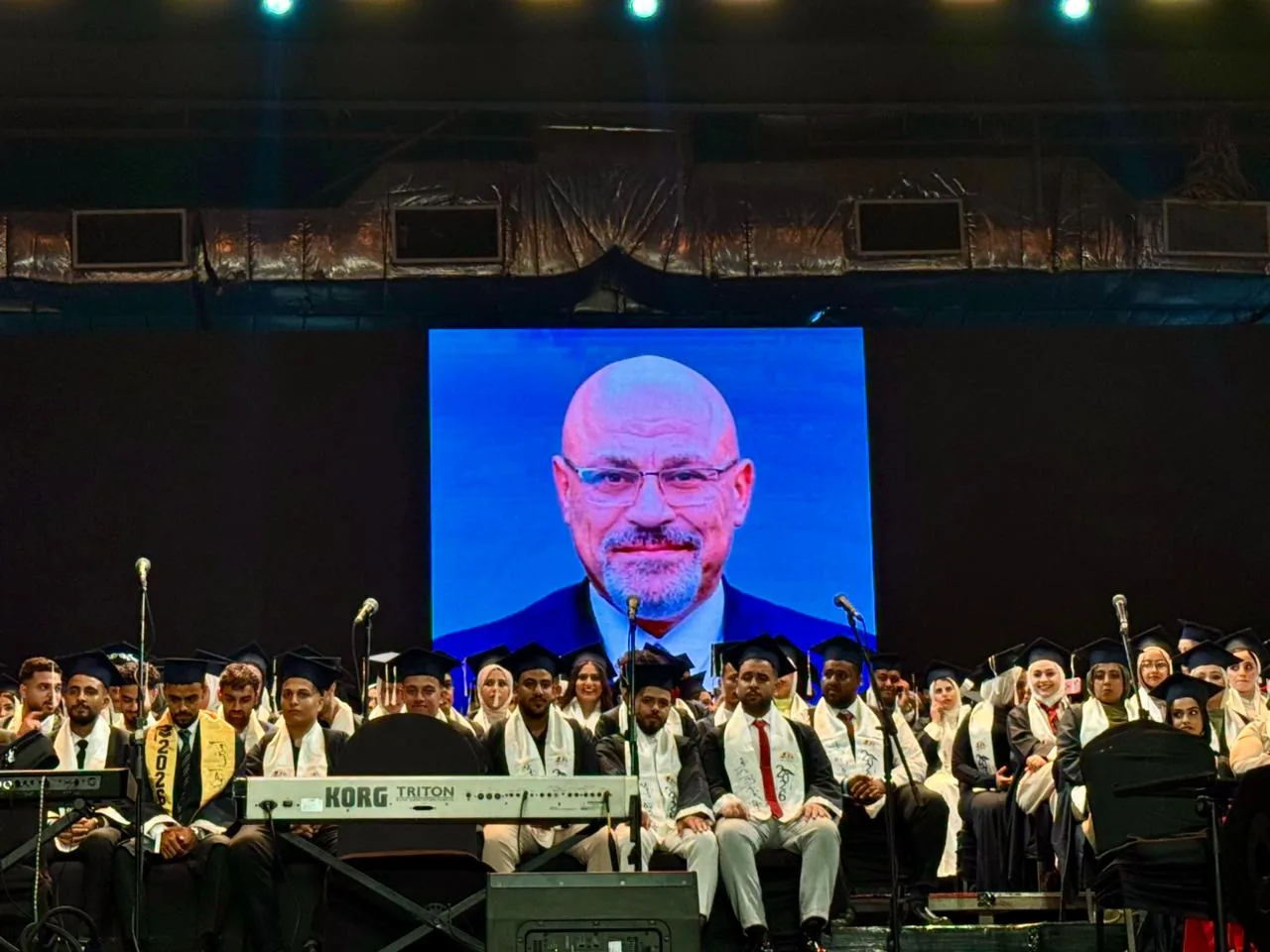 الأستاذ الدكتور ماجد عبد العظيم في حفل تخرج الطلاب لعام ٢٠٢٥/٢٠٢٦